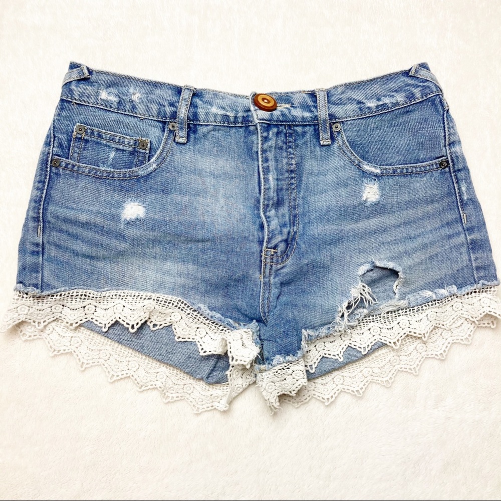 Free People denim shorts 26 with lace trim